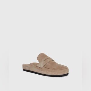 Brand new Paige Wynn Flat retail $298